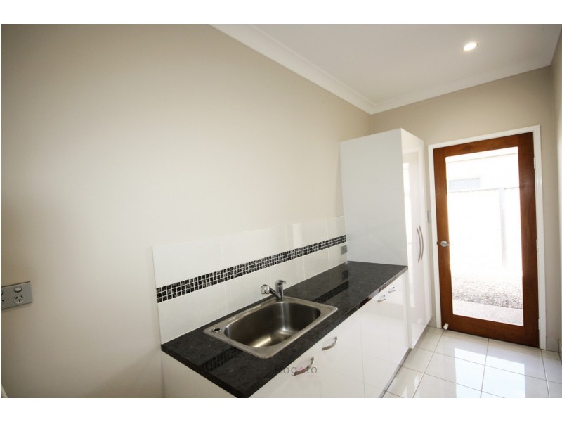 16 Yarrabee Close, Mareeba QLD 4880