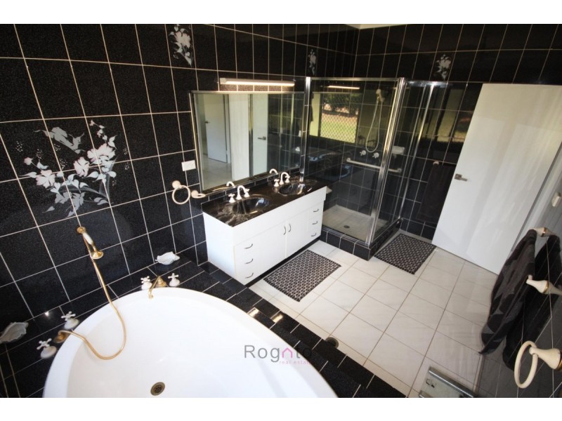 36 Owens Street, Mareeba QLD 4880