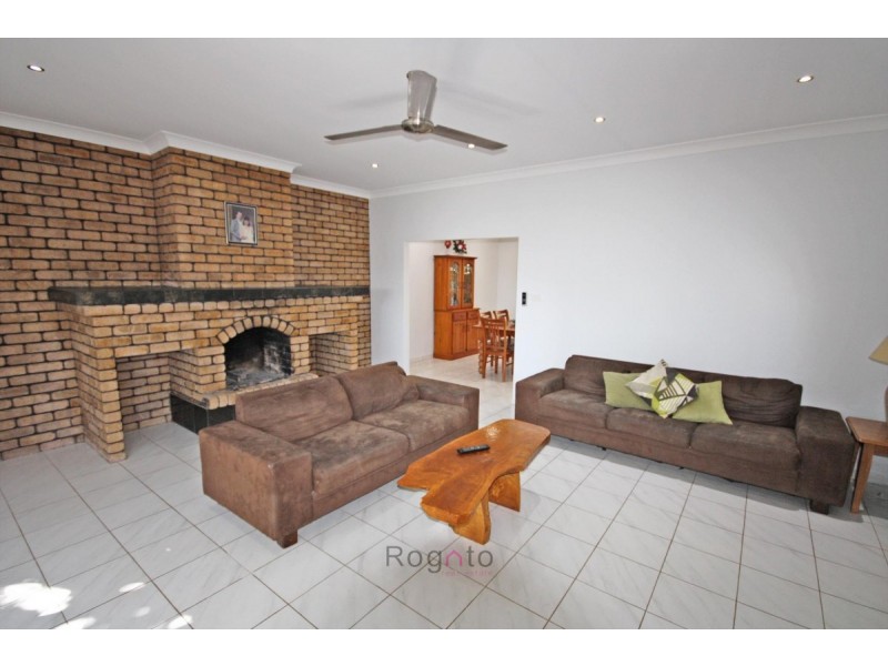 36 Owens Street, Mareeba QLD 4880