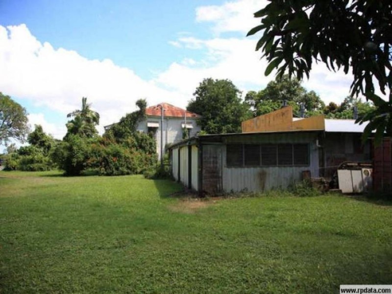 81-83 Bruce Highway, Edmonton QLD 4869