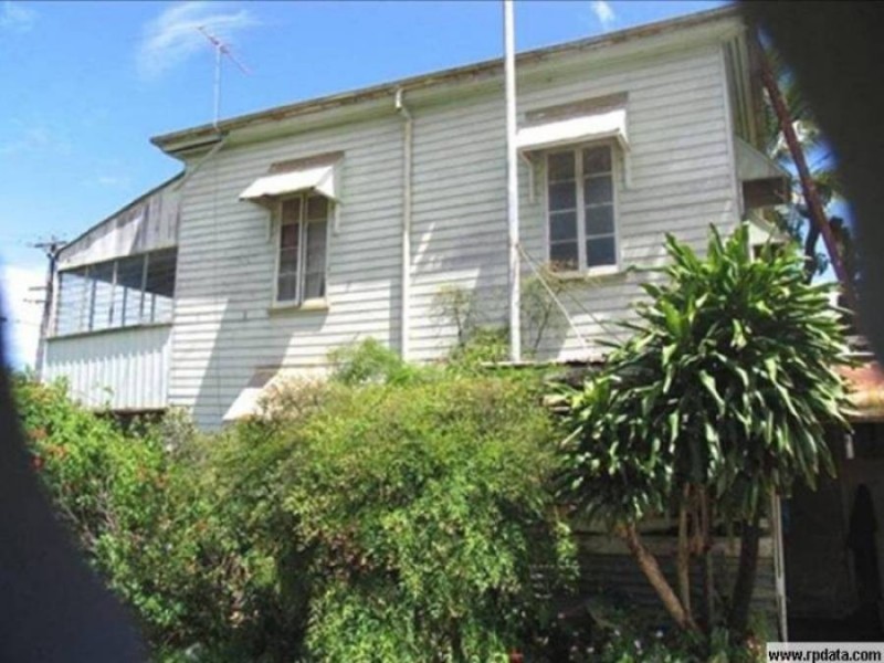 81-83 Bruce Highway, Edmonton QLD 4869