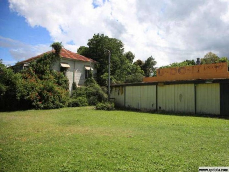 81-83 Bruce Highway, Edmonton QLD 4869