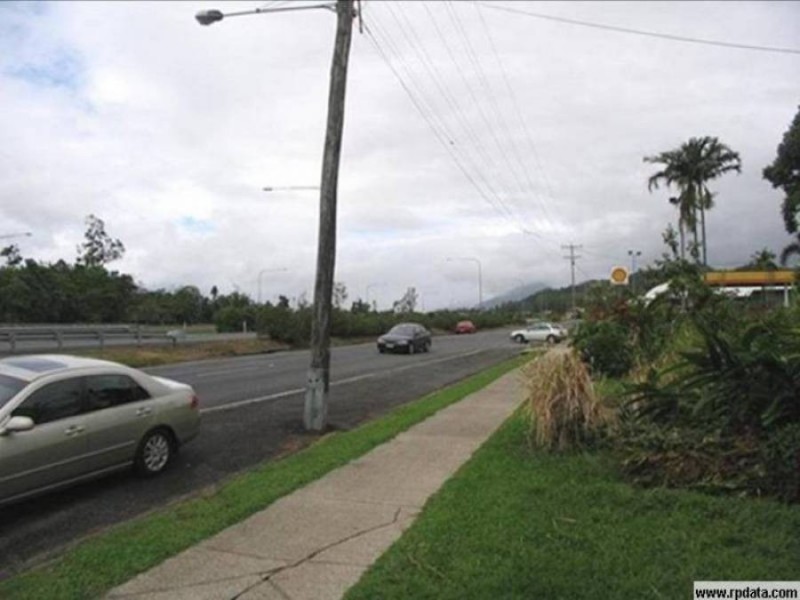 81-83 Bruce Highway, Edmonton QLD 4869