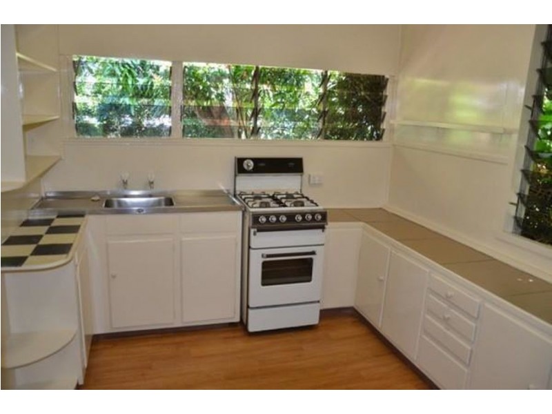 165 Grafton St, Cairns City QLD 4870