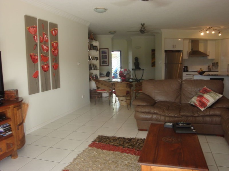 2 285-291 Esplanade, Cairns North QLD 4870