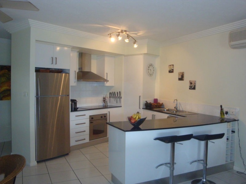 2 285-291 Esplanade, Cairns North QLD 4870