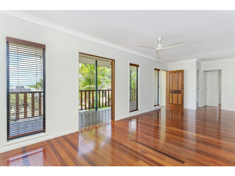 24 Macarthur Close, Palm Cove QLD 4879