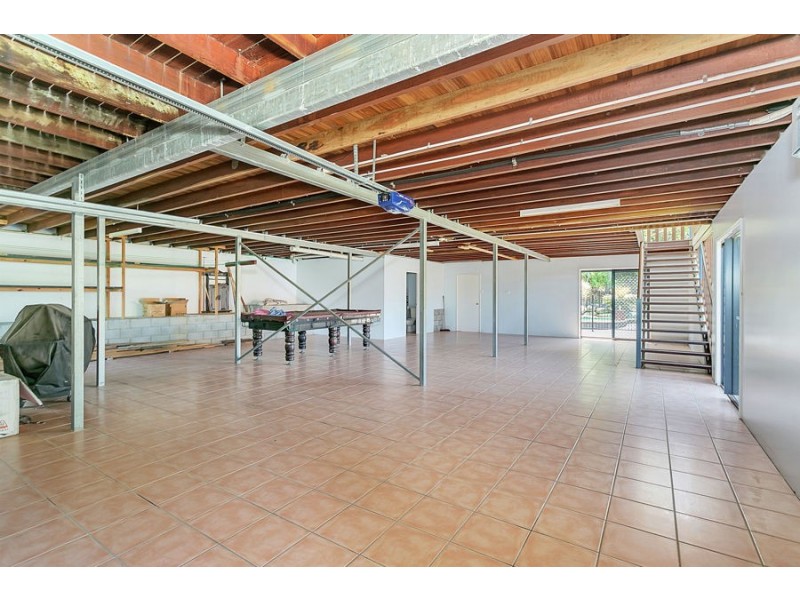 24 Macarthur Close, Palm Cove QLD 4879