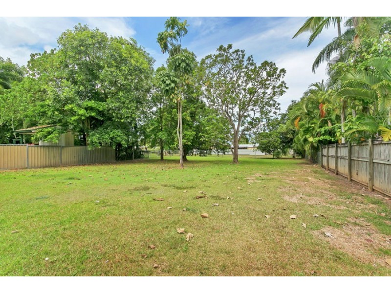 68 Irene Street, Mooroobool QLD 4870