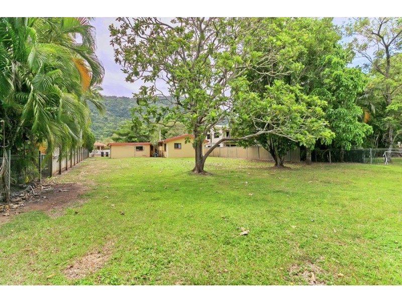 68 Irene Street, Mooroobool QLD 4870