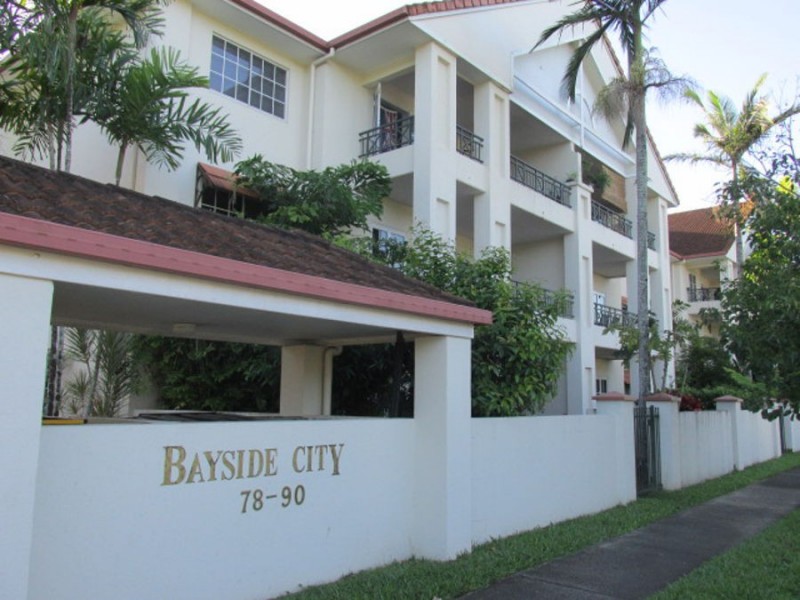 27 327 Lake Street, Cairns QLD 4870