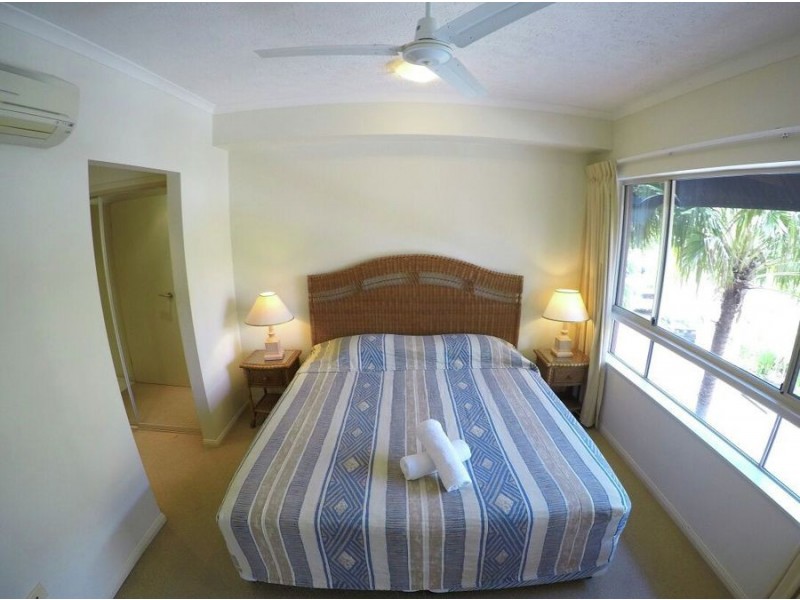 1612 2 Greenslopes Street, Cairns North QLD 4870