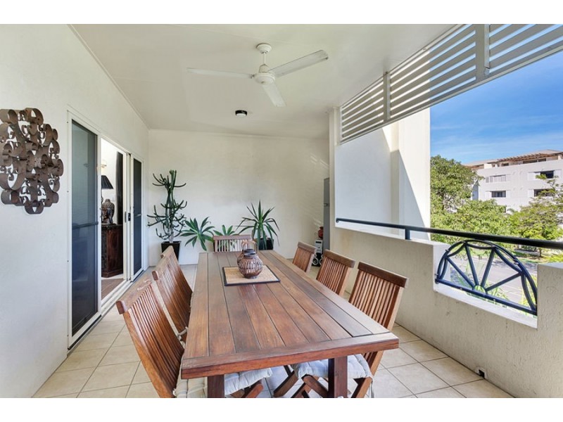17/304 Lake Street, Cairns North QLD 4870