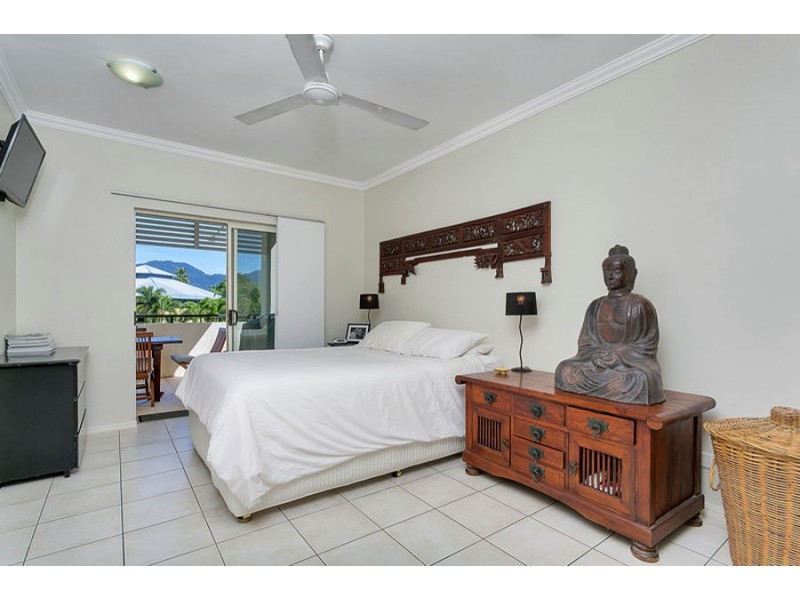 17/304 Lake Street, Cairns North QLD 4870