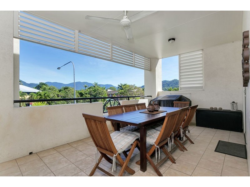 17/304 Lake Street, Cairns North QLD 4870