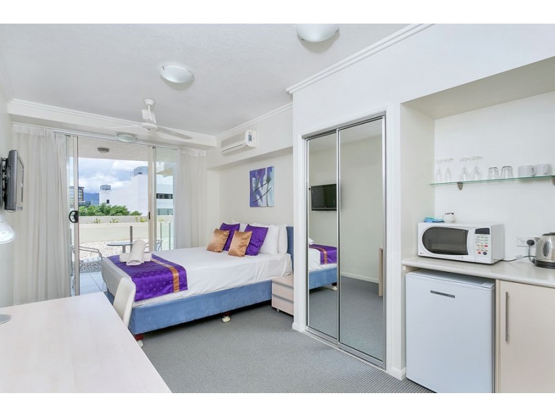 202/6 Lake Street, Cairns City QLD 4870