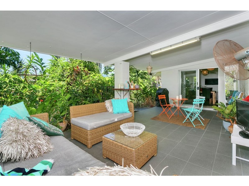 5 Moonah Street, Holloways Beach QLD 4878