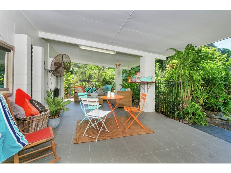 5 Moonah Street, Holloways Beach QLD 4878