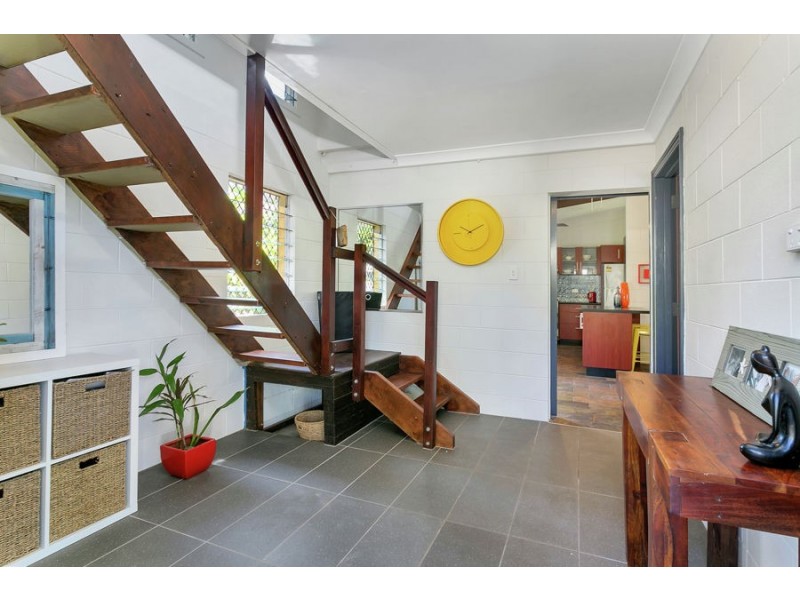 5 Moonah Street, Holloways Beach QLD 4878