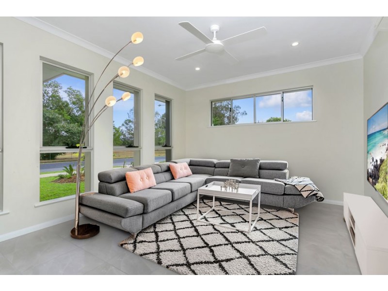 2 20-28 Fretwell Road, White Rock QLD 4868