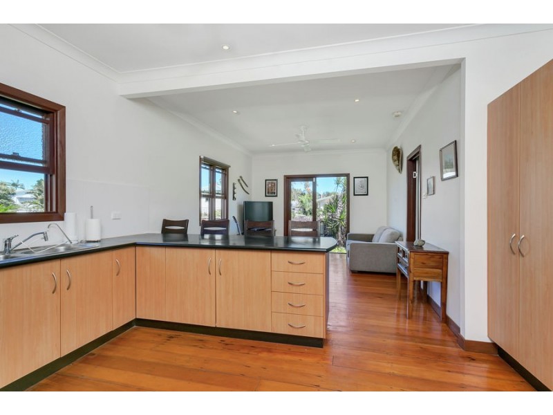 14 Gough Street, Manunda QLD 4870