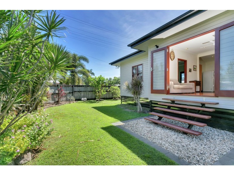 14 Gough Street, Manunda QLD 4870