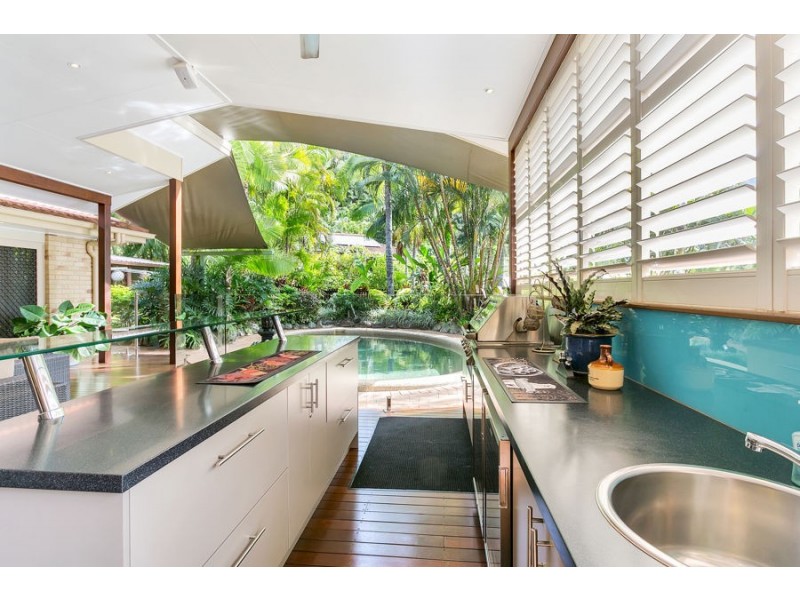 15 Knight Road, Smithfield QLD 4878