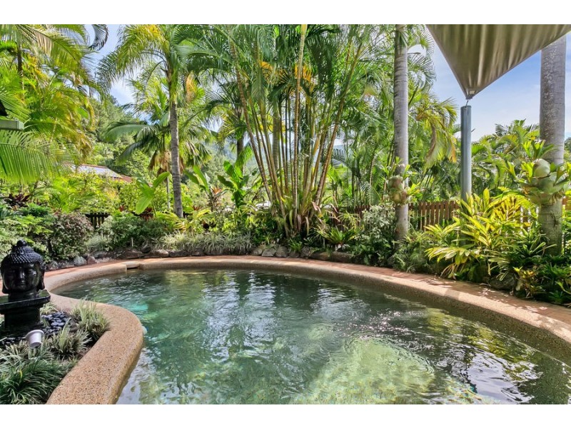 15 Knight Road, Smithfield QLD 4878