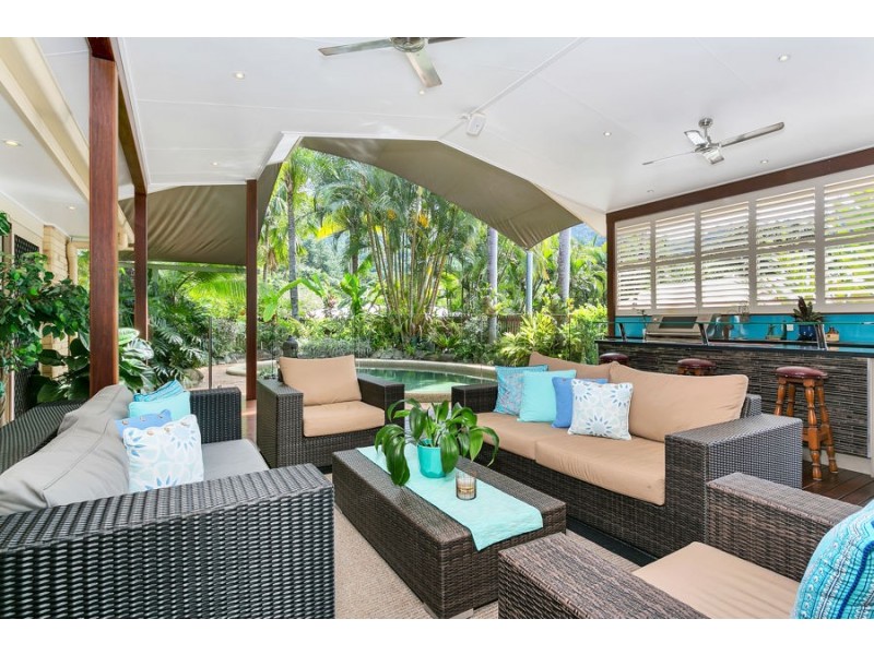 15 Knight Road, Smithfield QLD 4878