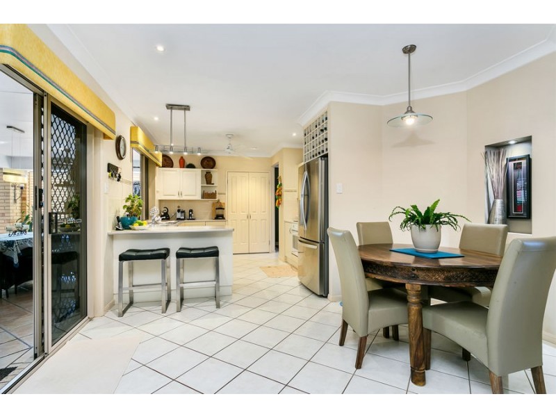 15 Knight Road, Smithfield QLD 4878