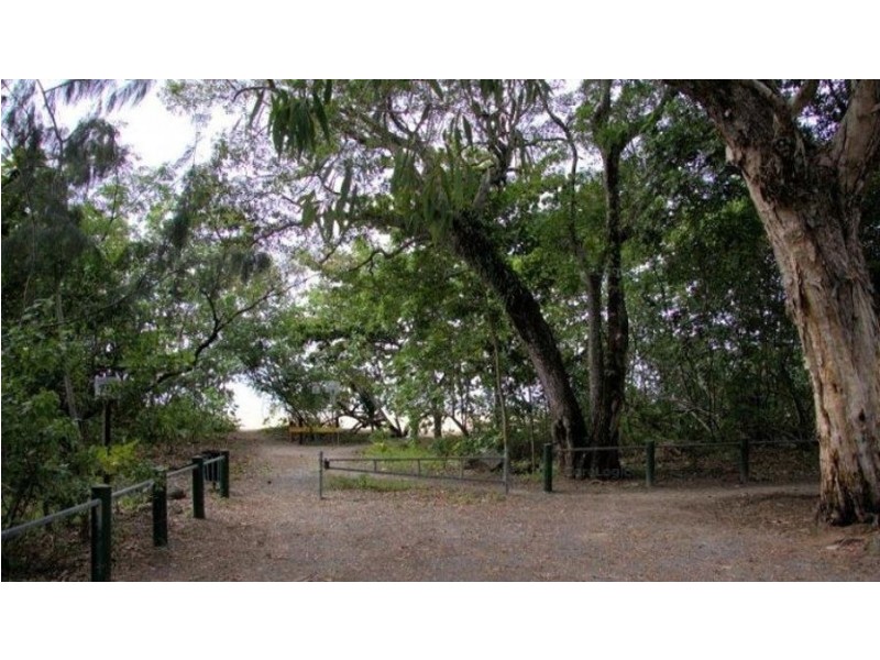 63 Willow Street, Holloways Beach QLD 4878