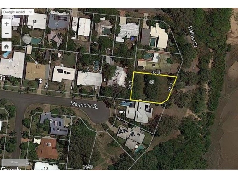 63 Willow Street, Holloways Beach QLD 4878