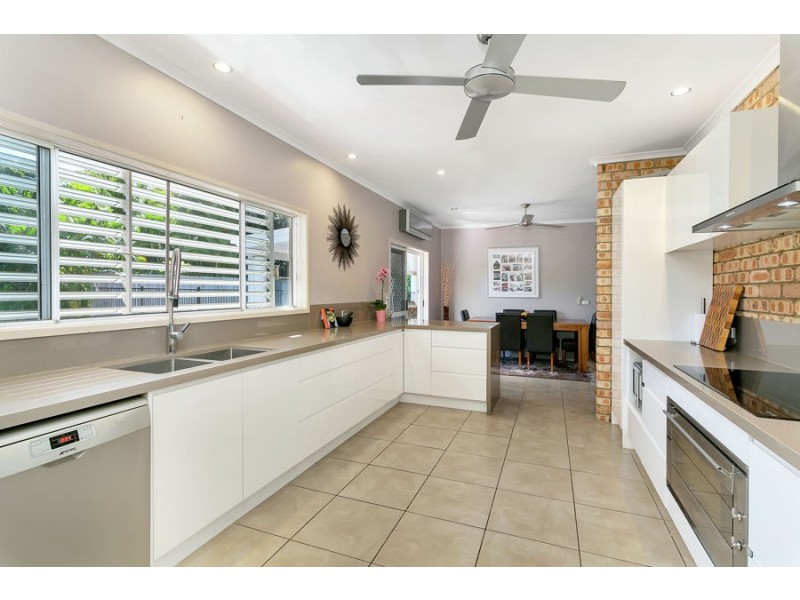 1 Sandpiper Court, Bayview Heights QLD 4868