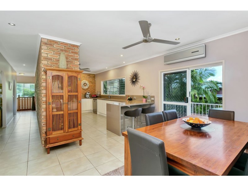 1 Sandpiper Court, Bayview Heights QLD 4868