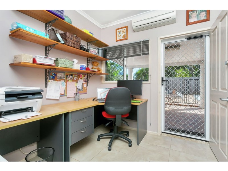 1 Sandpiper Court, Bayview Heights QLD 4868