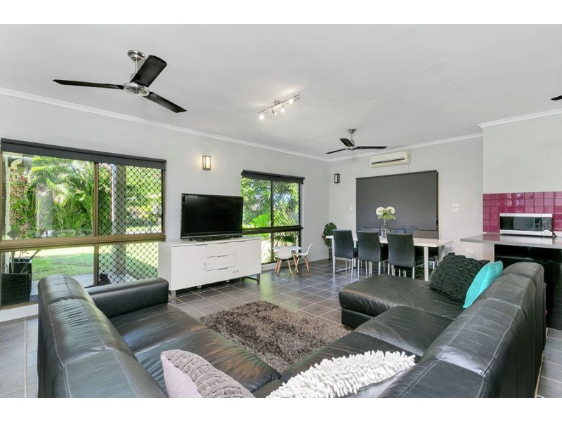 9 Sirius Street, Bentley Park QLD 4869