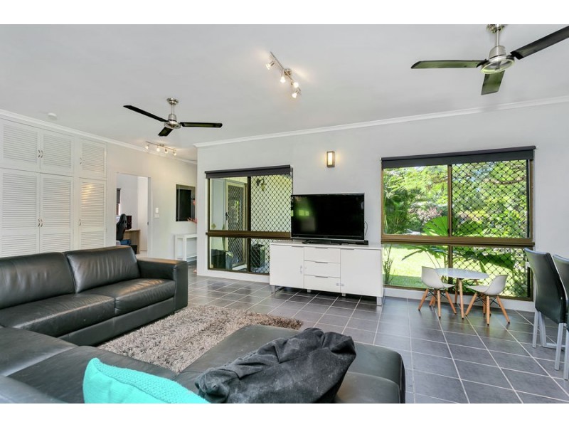 9 Sirius Street, Bentley Park QLD 4869