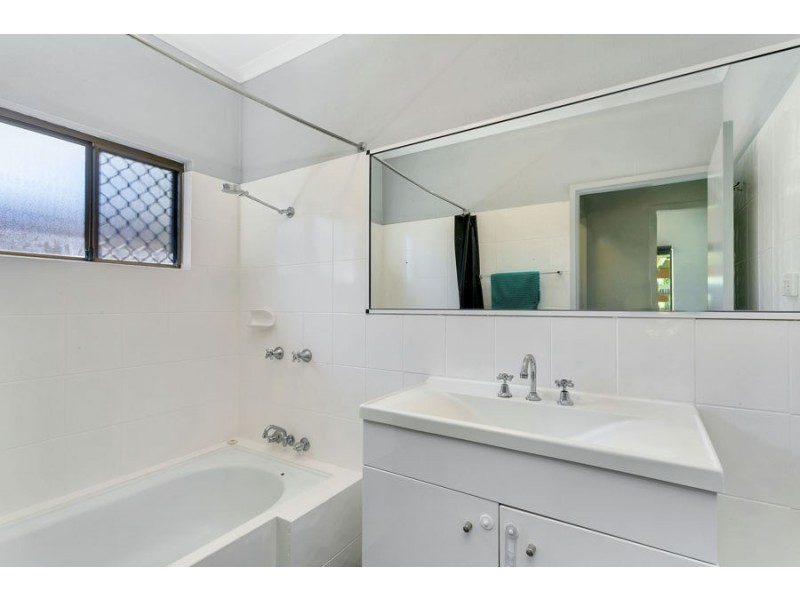 9 Sirius Street, Bentley Park QLD 4869