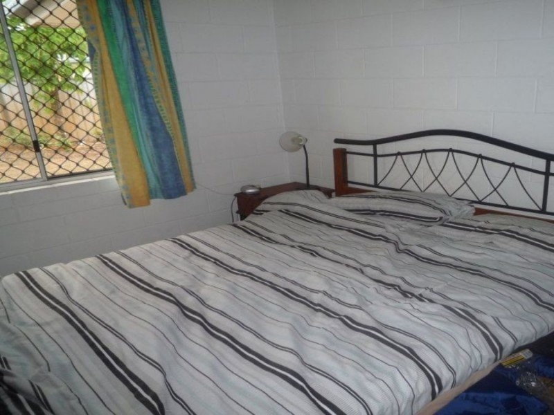 18 Almond Street, Holloways Beach QLD 4878