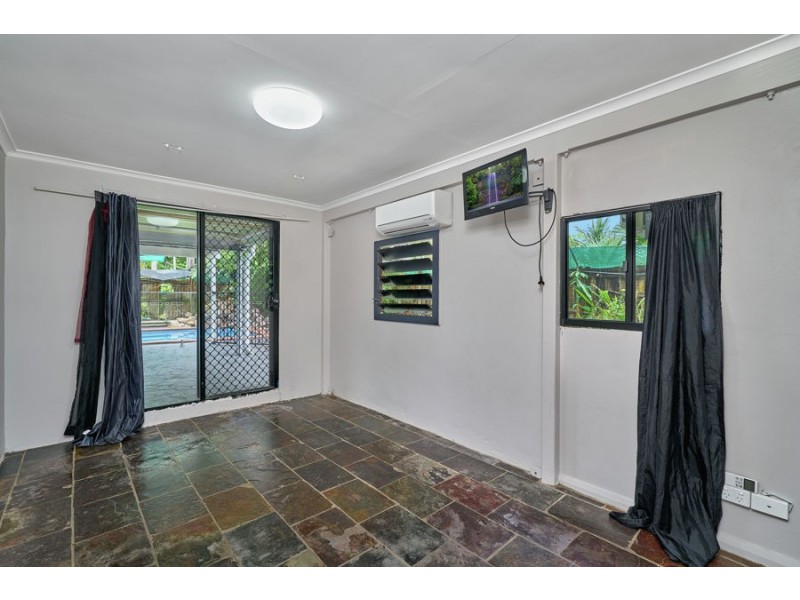 50 Oleander Street, Holloways Beach QLD 4878