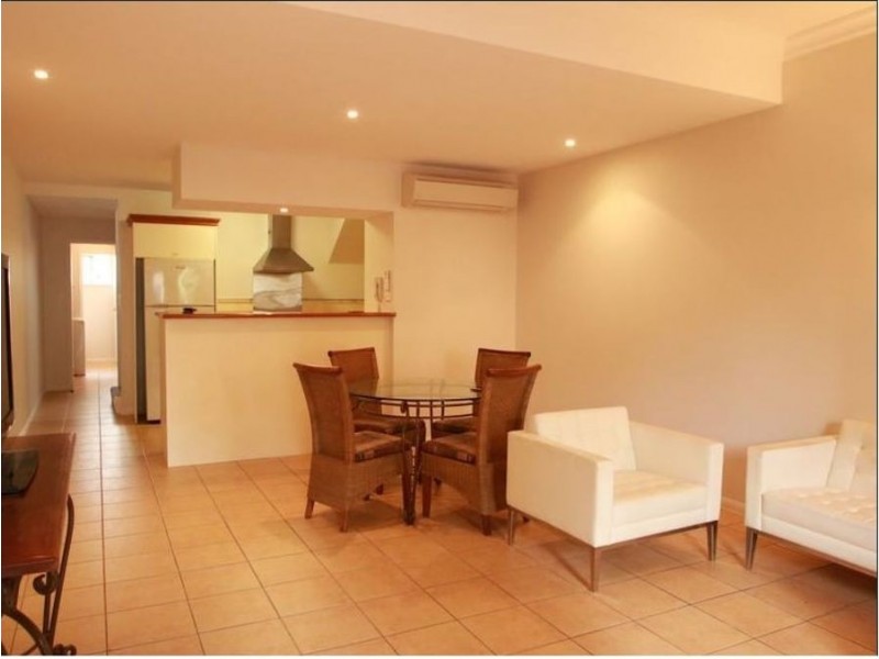 108/2 Greenslopes Street, Cairns North QLD 4870