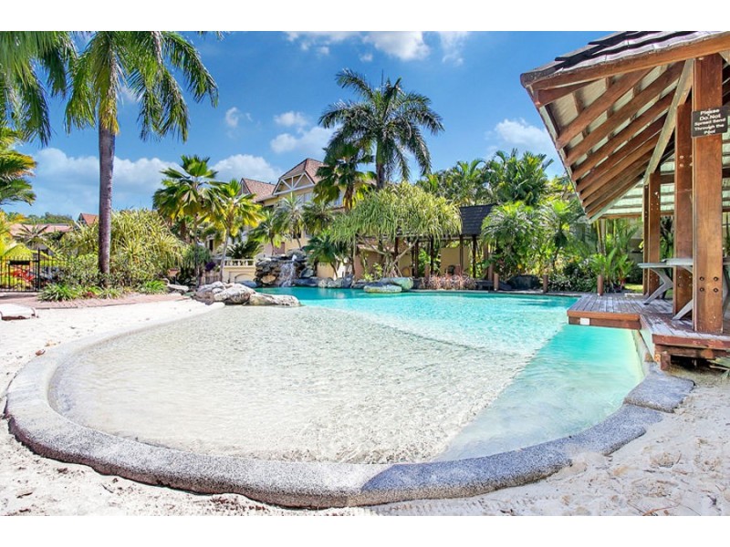 108/2 Greenslopes Street, Cairns North QLD 4870