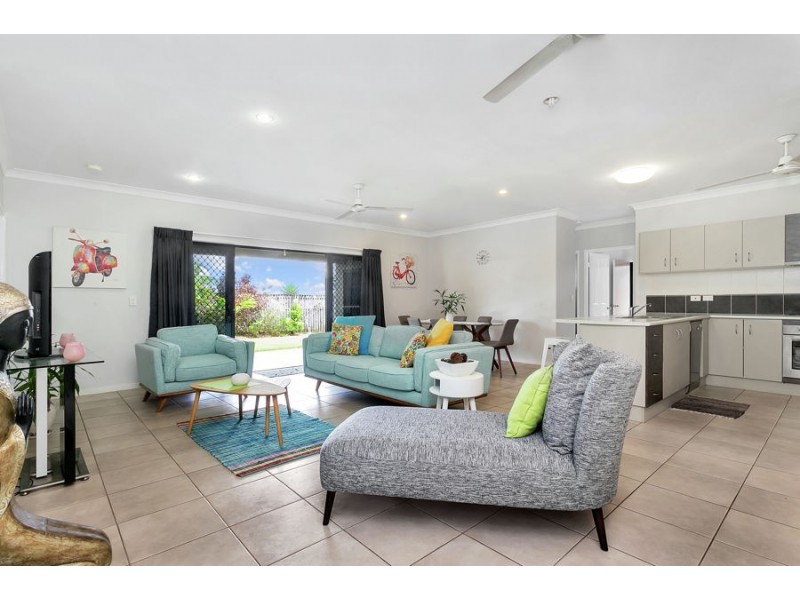 4 Whela Close, Bentley Park QLD 4869