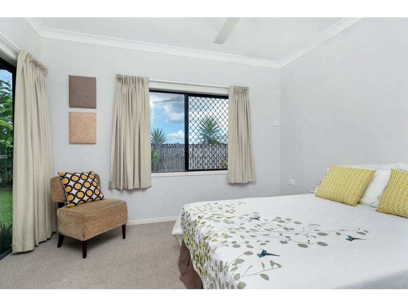 4 Whela Close, Bentley Park QLD 4869