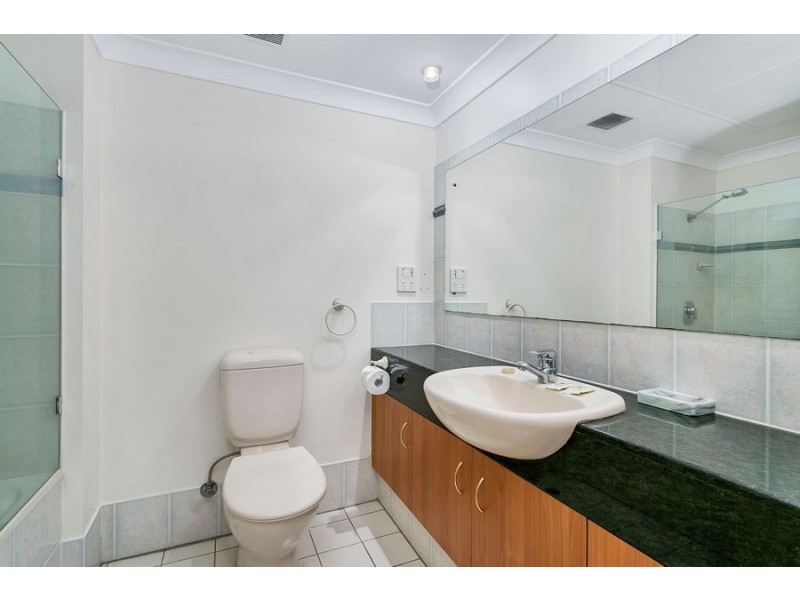 11 233 Esplanade, Cairns North QLD 4870
