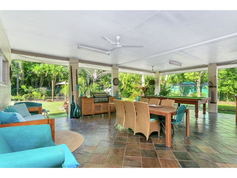 3 Baronia Crescent, Holloways Beach QLD 4878