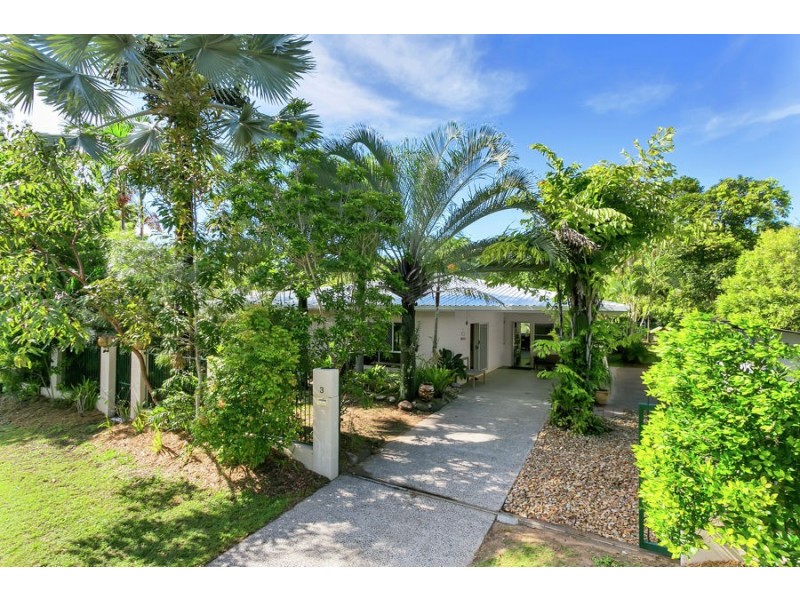 3 Baronia Crescent, Holloways Beach QLD 4878