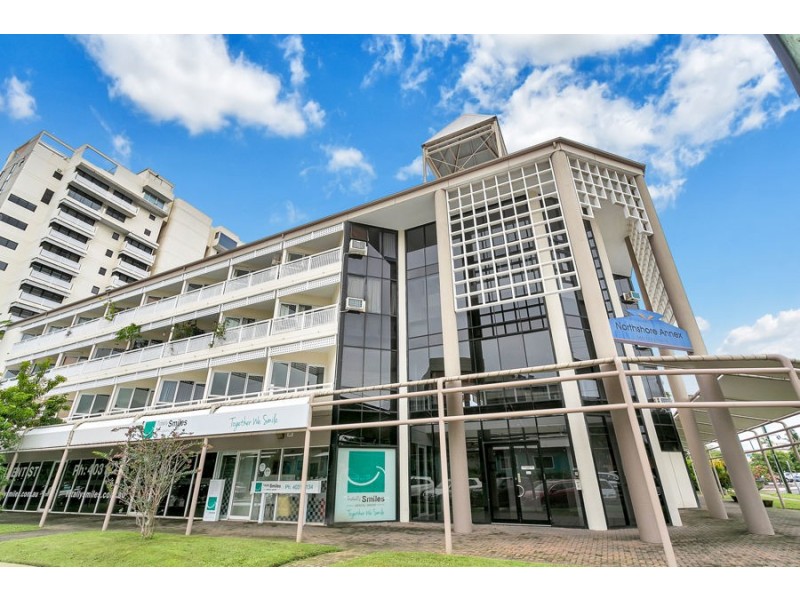 130/166-168 Lake Street, Cairns North QLD 4870