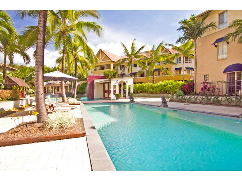 706 2 Greenslopes Street, Cairns North QLD 4870