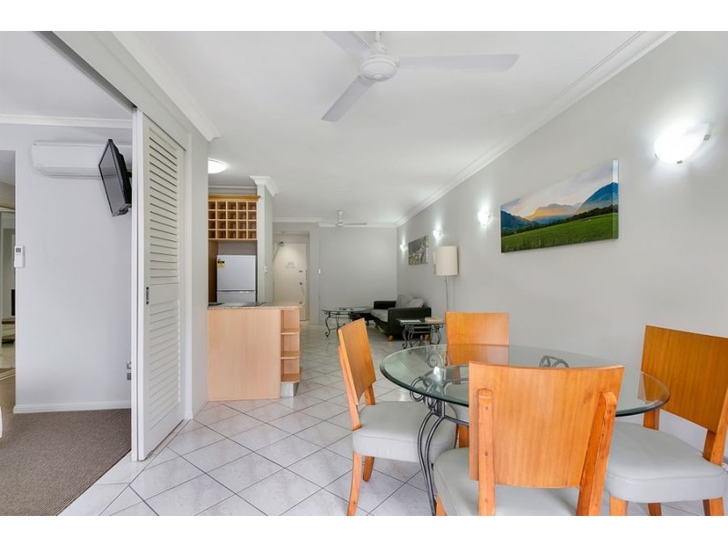 1632/2 Greenslopes Street, Cairns North QLD 4870